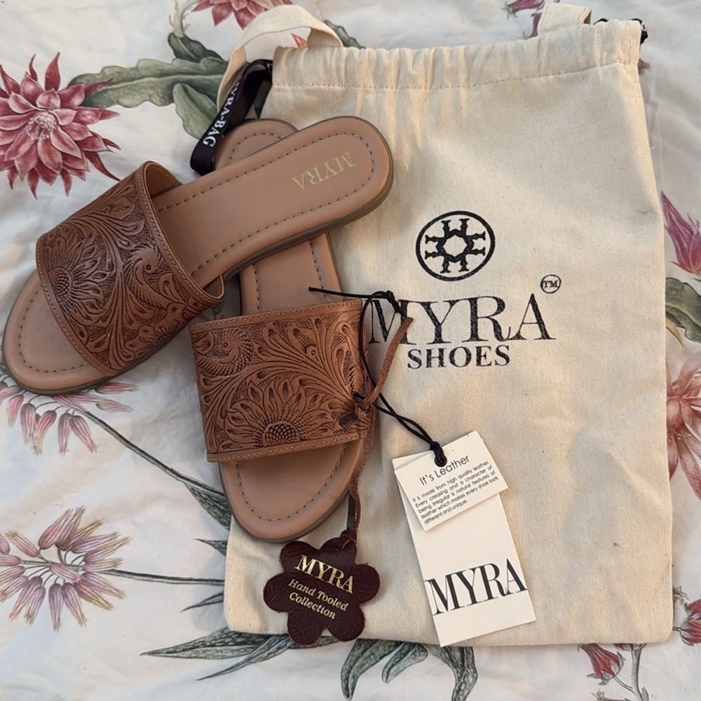 Women's Tan Slide Sandals